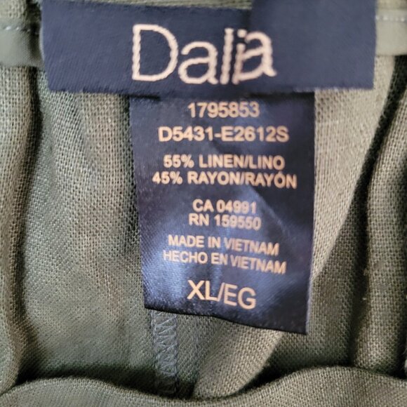 Dalia Women's Size XL Olive Linen Blend Elastic Back Waist Shorts Front Pockets - Picture 3 of 11